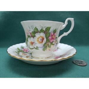 Teacup and Saucer Royal Albert Bone China  England‎ Summertime Series 1978 Vtg